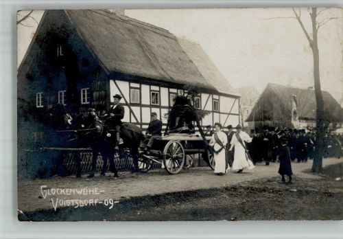 09619 O9201 Voigtsdorf b Freiberg, Sachs 1909 BOAKC Glockenweihe Fuhrwerk mit Glocke Priester Foto Ak