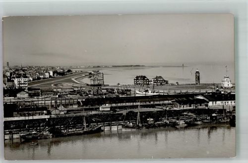 27472 W2190 Cuxhaven Foto AK Leuchtturm Hafen Ort handschriftlich