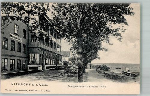 23669 W2408 Niendorf , Ostsee Foto AK Ostsee- Hotel Strandpromenade
