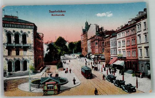 66111 W6600 Saarbrücken Foto AK Auto Straßenbahn Geschäft Reichsstrasse