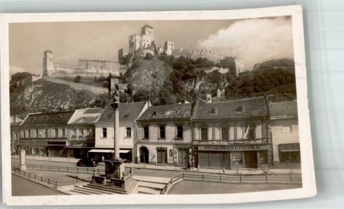 Trencin Trentschin 1949 Foto AK Burg Doubravská hora Geschäft Denkmal Säule
