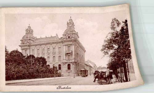 Bratislava Pozsony Foto AK Straßenbahn Pferdekutsche Scan verzogen
