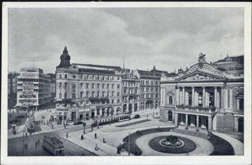 um 1930/40 - Brünn: Kreis Brünn: Theater-Platz AKU1