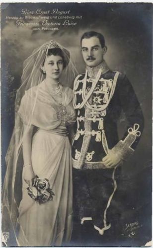 Prinz Ernst August und Prinzessin Victoria Luise, Uniform, Orden Adel Prinzessin Victoria Luise um 1910