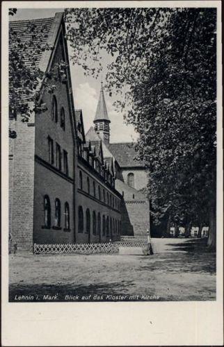 01067 W1804 Lehnin um 1950/60 - Lehnin, Brandenburg: Blick auf das Kloster mit Kirche, Foto-Ak Nr. 203,Gotthilf Erhardt