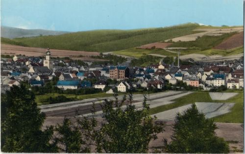 36179 W6440 Bebra um 1960/70 - Bebra, Gesamtansicht, Häuser, Kirche, Hügel,Franz Streitenberger