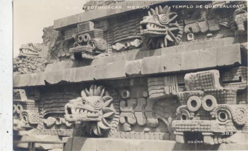 um 1930/40 S.JN. Teotihuagan, Tempel, Mexiko (temple).,Gevärt