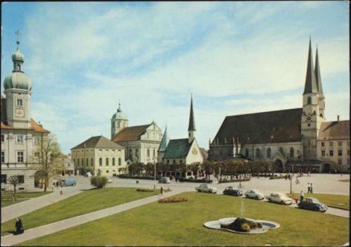 um 1960/70 Altötting, Kapellplatz,Strauß