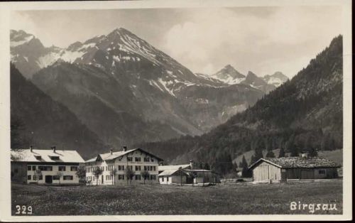 um 1930/40 Birgsau, Blick auf Ort und Berge,O. Rauch