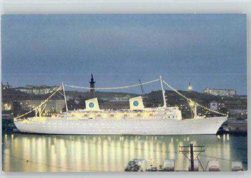 Schiff Gripsholm mit Beleuchtung