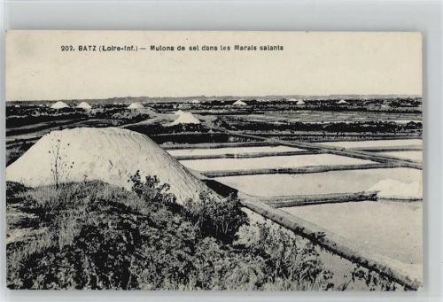 Batz - Mulons de sel dans les Marais salants - Frankreich - Salzgewinnung - Salzbergwerk