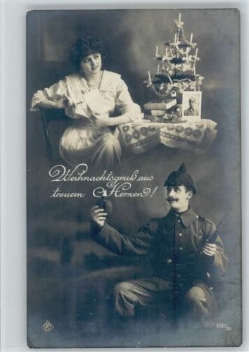 Serie 6083-84 - Weihnachten - Frau hat das Bild auf dem Tisch, und denkt an ihren Soldaten 1915 AK Christliche Propaganda