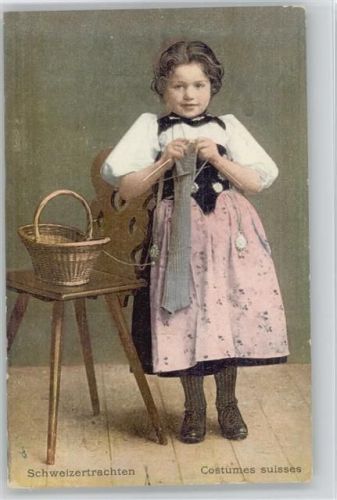 1909 Trachten aus der Schweiz - Kind beim Stricken