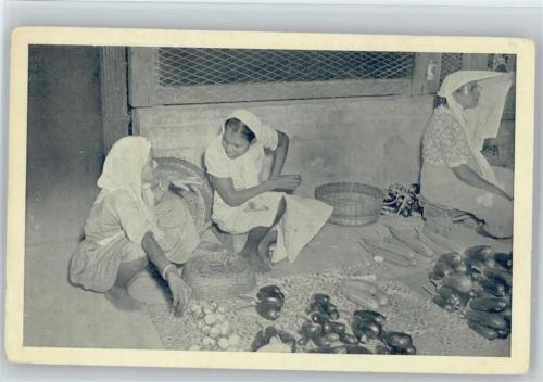 Marktfrauen - Hindostanee women sell vegetables Asiat.Volkstyp