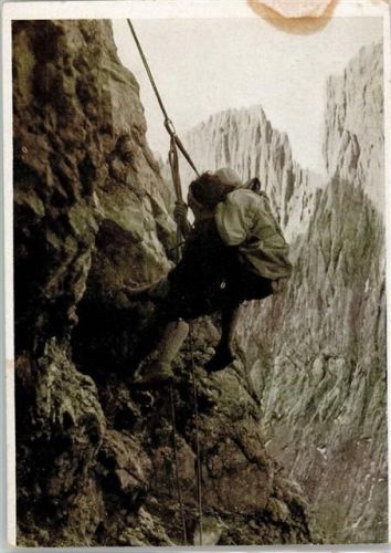Deutsche Bergwacht Nr. 5 - Der Verletzte wird abgeseilt Bergwacht 1940