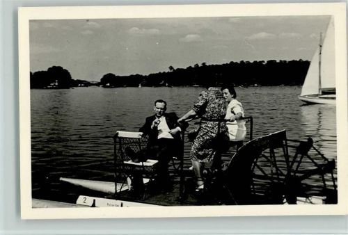 Tretboot fahren Foto ca 1955 AK Wassersport