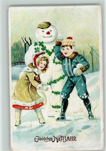 Neujahr - Schneebälle werfen , der Schneemann lächelt