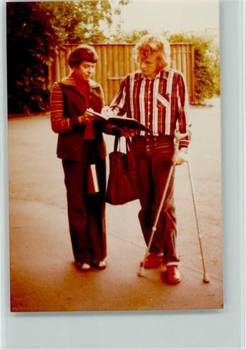 Peter Hoffmann gibt ein Autogramm Foto keine AK Opernsänger