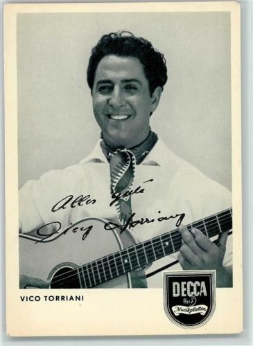 Vico Torriani mit seiner Gitarre Foto AK Schlagersänger