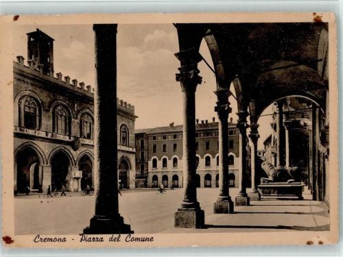 26100 Cremona - Piazza del Comune