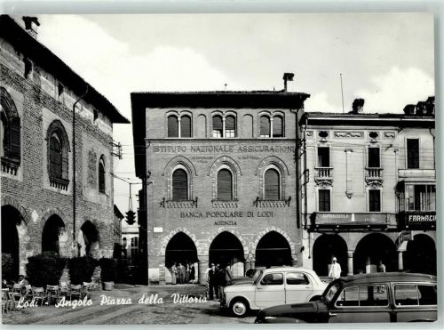 Lodi Angolo Piazza della Vittoria