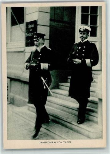 Grossadmiral in Begleitung - Wehrmacht AK Tirpitz