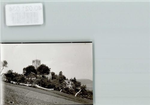 Greene Wäscheleone mit Wäsche Turm