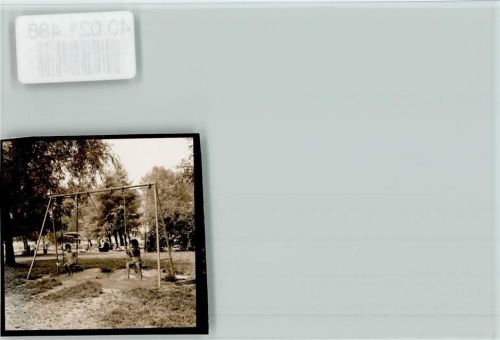 83373 W8221 Taching a. See FOTO KEINE AK Spielplatz schaukelnde Kinder am Campingplatz