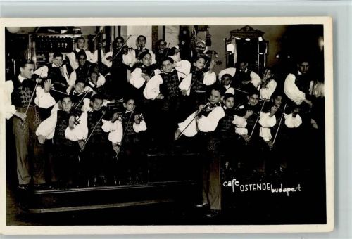 Cafe Ostende in Budapest - Jugendliche Gruppe mit Geigen Foto 1936 AK Geiger
