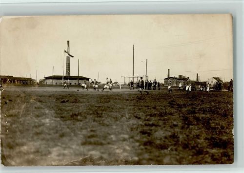 Fußballspiel auf dem Sportplatz Foto ca 1926 AK Fußball
