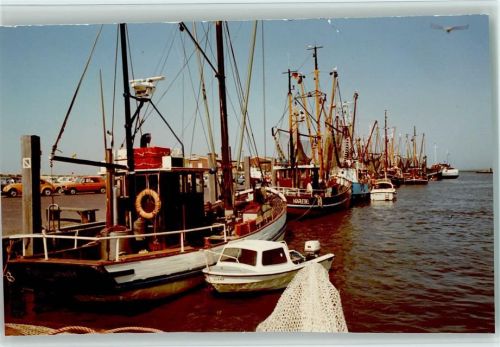 26409 W2944 Harlesiel , Ostfriesl FOTO KEINE AK Krabenkutter im Hafen