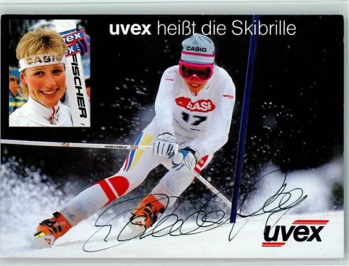 Michaela Gerg bei der Abfahrt und Original Autogramm