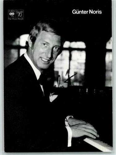 Günter Noris am Klavier - Original Autogramm