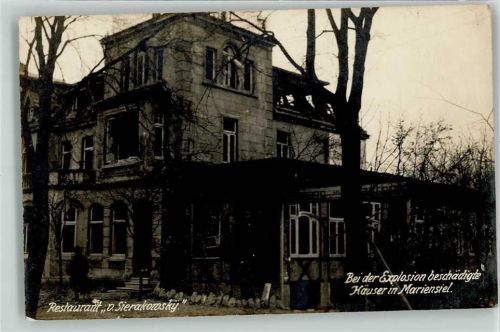 26452 W2945 Mariensiel Foto AK Gasthaus v. Sierakwsky Bei der Explosion beschädigte Häuser