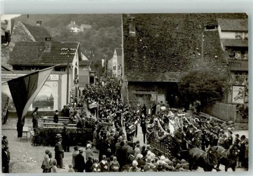 79539 W7850 Haagen , Baden Privatfoto AK Festzug Fahne Festwagen Musikkapelle Ort handschriftlich