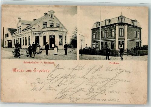 24937 W2390 Engelsby Foto AK Bahnhof-Hotel Reumann Posthaus Fahrräder