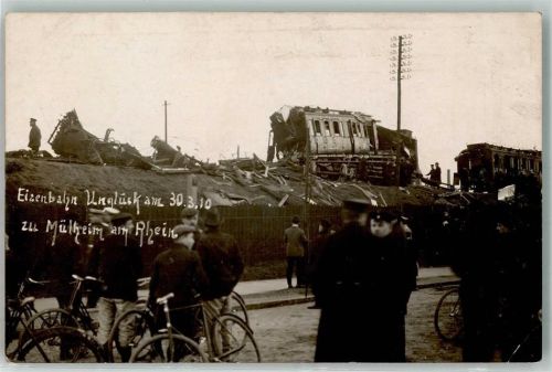 50667 W5000 Köln Mülheim 901 Foto AK Eisenbahn-Unglück Zerstörte Waggons 30.3.1910
