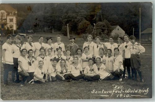 Waldkirch 1920 16, Gauturnfest 1920 Gruppenphoto Mädchenriege Foto AK