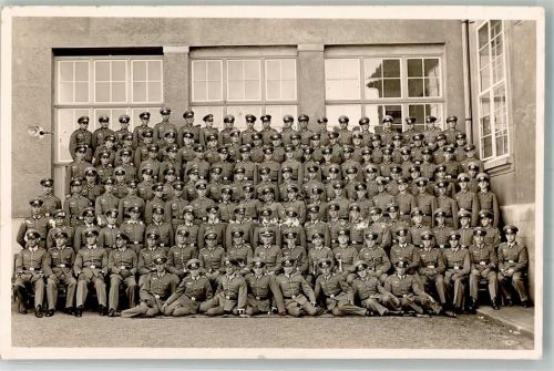 Fellbach Gruppenaufnahme von Landser in Uniform Ort lt. Fotograf Utz