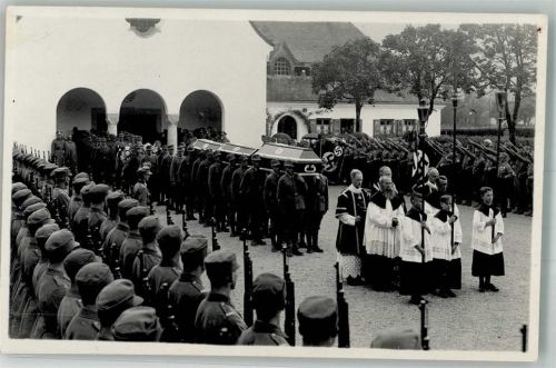 Kempten 1934 Ehrenformation von Landsern und SA-Männern bei einem Trauerzug Ort lt. Fotograf Hauck