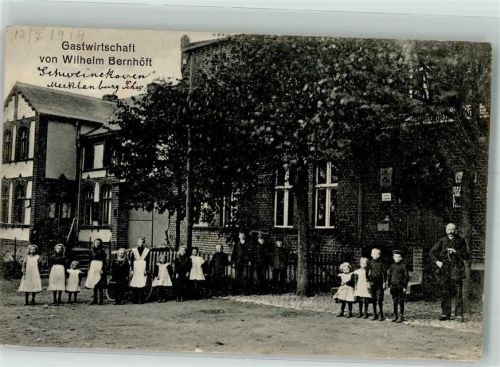Perleberg Gasthaus Bernhöft Kindergruppe Emailleschilder Ort lt. Verlag