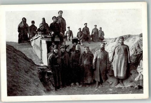 Hammerstein Czarne Foto AK WK I Gefangenenlager Russen vor einer Erdhütte