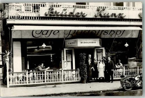 Wien Cafe Rudolshof Mariahilferstrasse 94 Motorrad