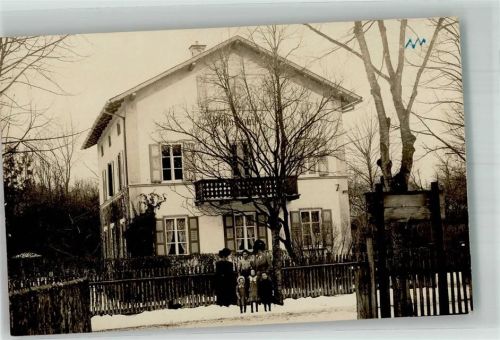 82216 W8081 Deisenhofen , Oberbay Privatfoto AK Wohnhaus Winter