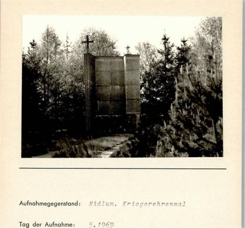 Midlum Kriegerehrenmal Foto montiert auf Karton