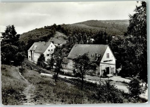 Schmiedeberg Rückseite mit Abschürfungen bzw Kleberesten Freiheitskapelle Eisenbahnlinie