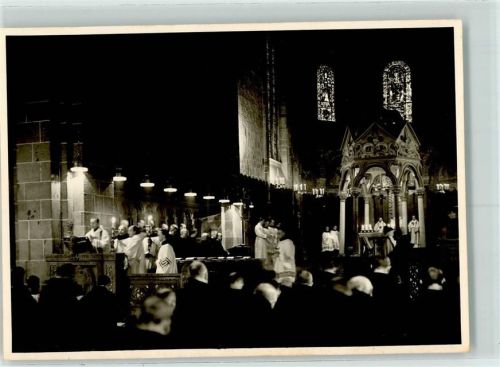 Maria Laach Kirche Innenansicht Pontifikalamt