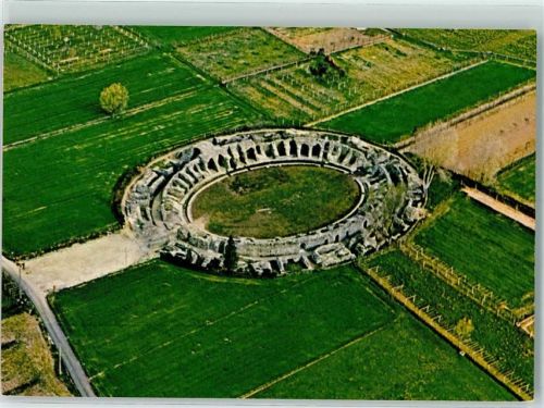 Luni Anfiteatro