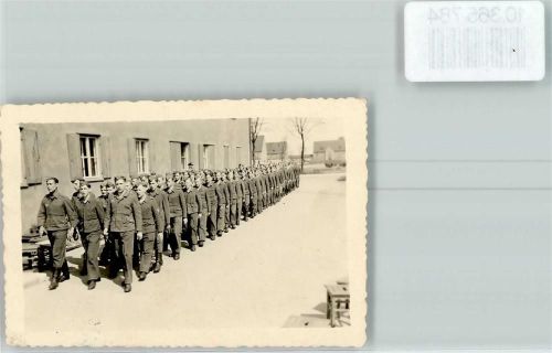 WK II Kaserne Soldaten