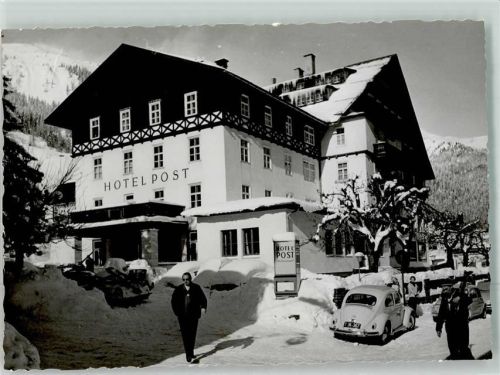 6580 St. Anton am Arlberg Winter Hotel Post im Schnee VW Käfer